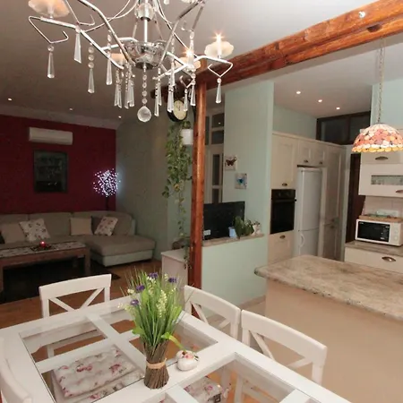 Ivona Apartment Makarska