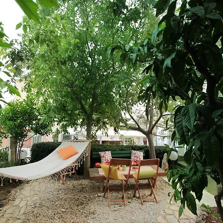 Ivona Apartment *